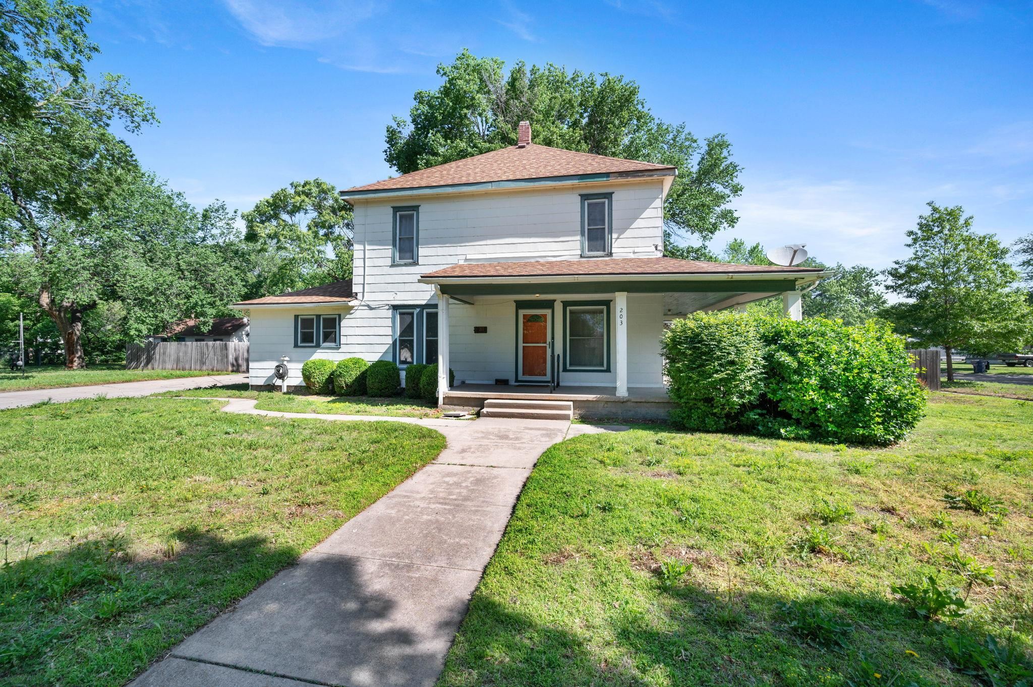 203 N Saint Clair Ave, Wichita, Virginia image 2