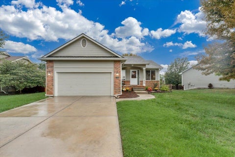 Homes For Sale - 3010 E Lanners Cir<br/> Wichita, KS 67219