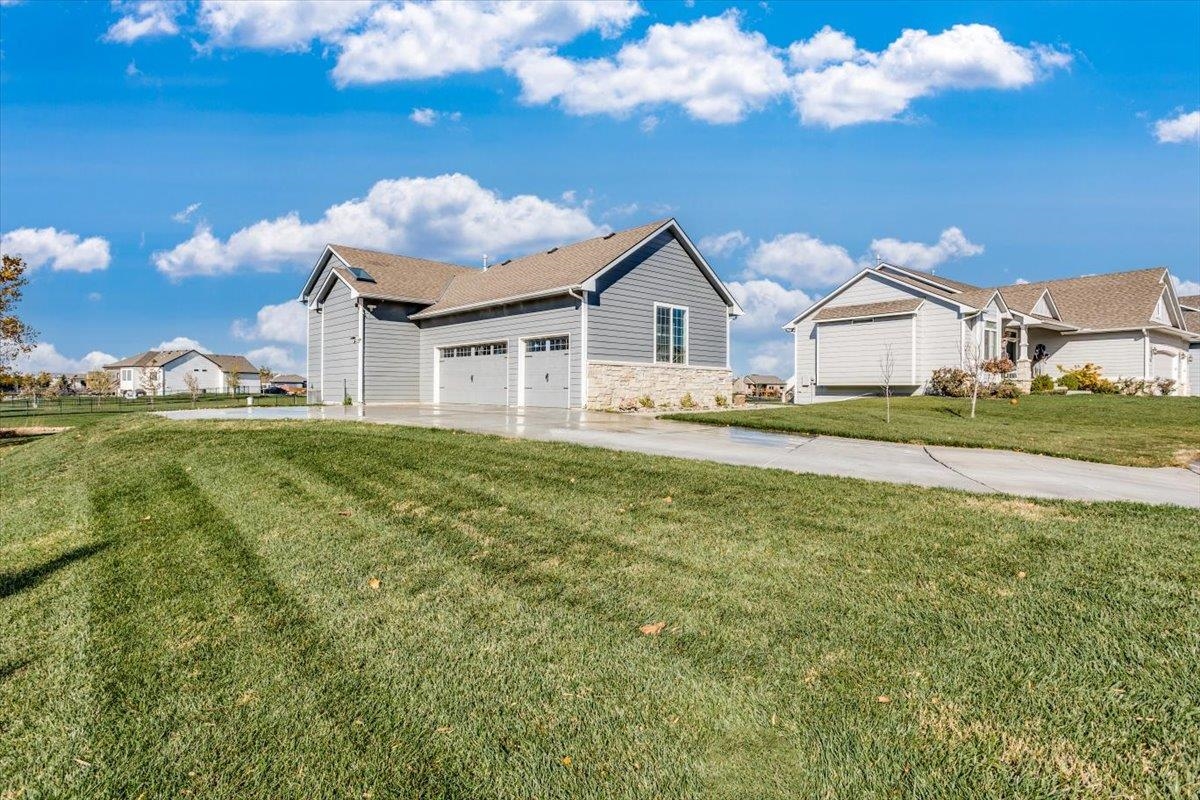 2305 N Lakeside Cir, Andover, Kansas image 3