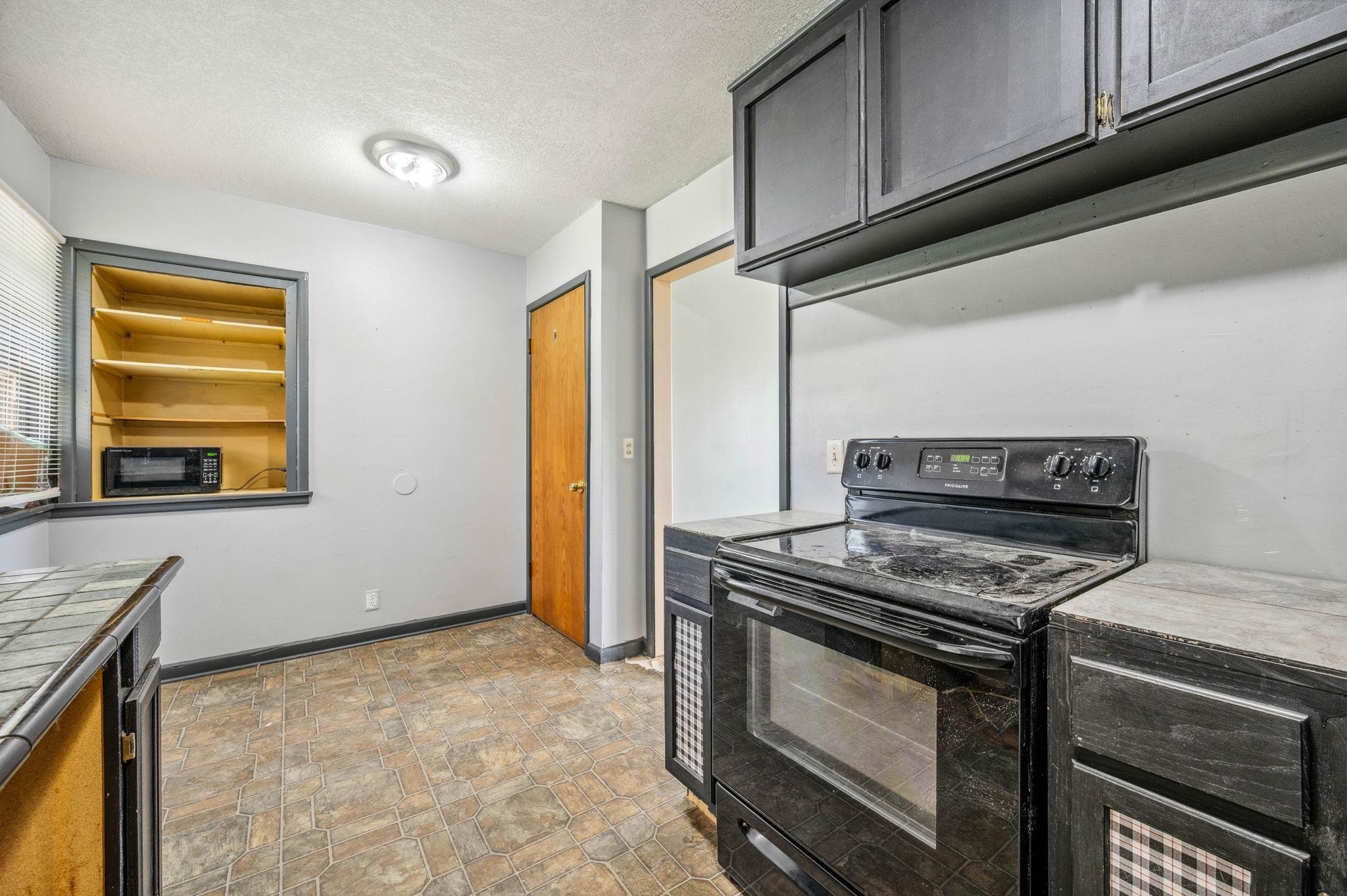 2267 S Euclid Ave, Wichita, Kansas image 13