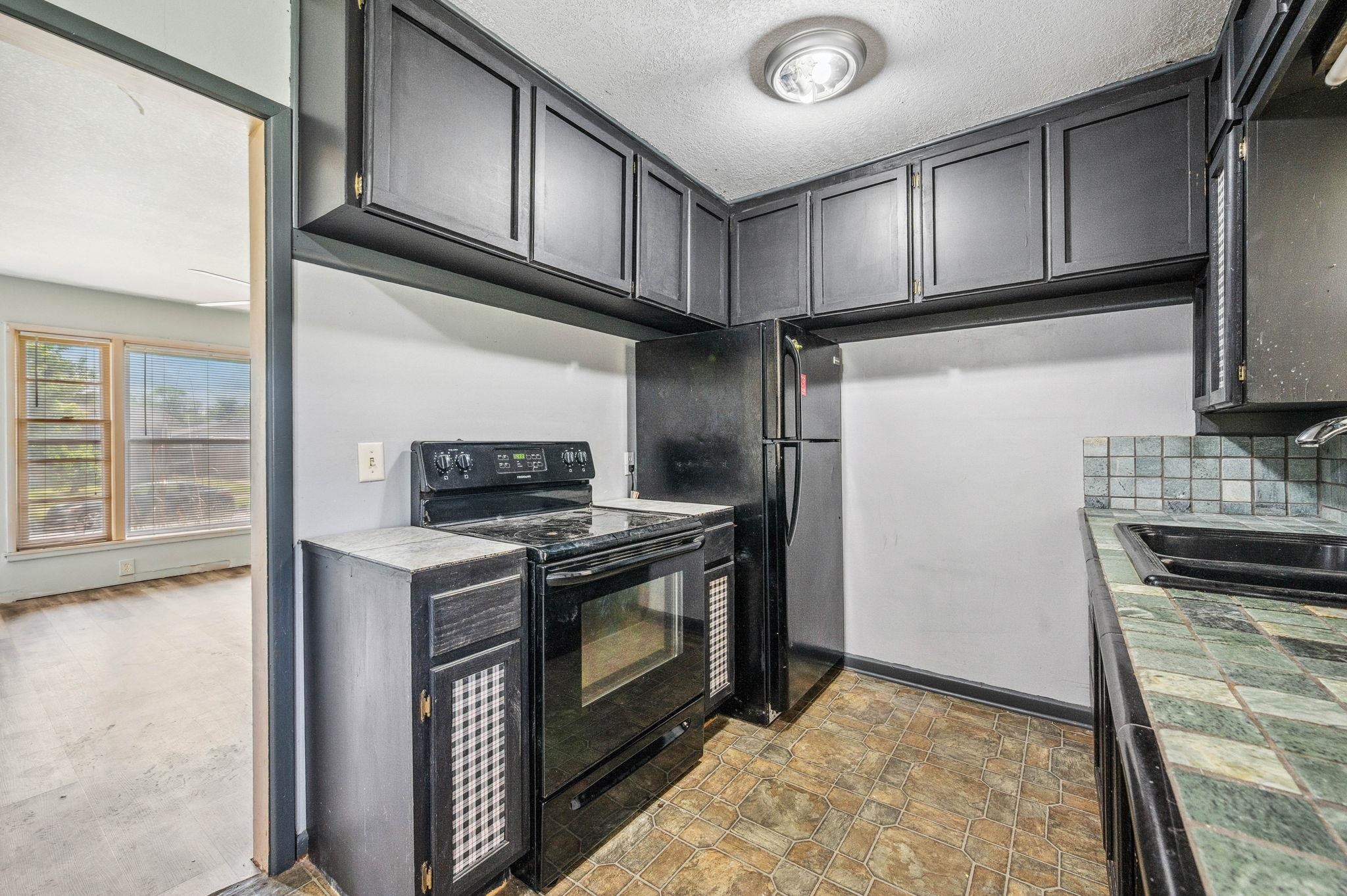 2267 S Euclid Ave, Wichita, Kansas image 12