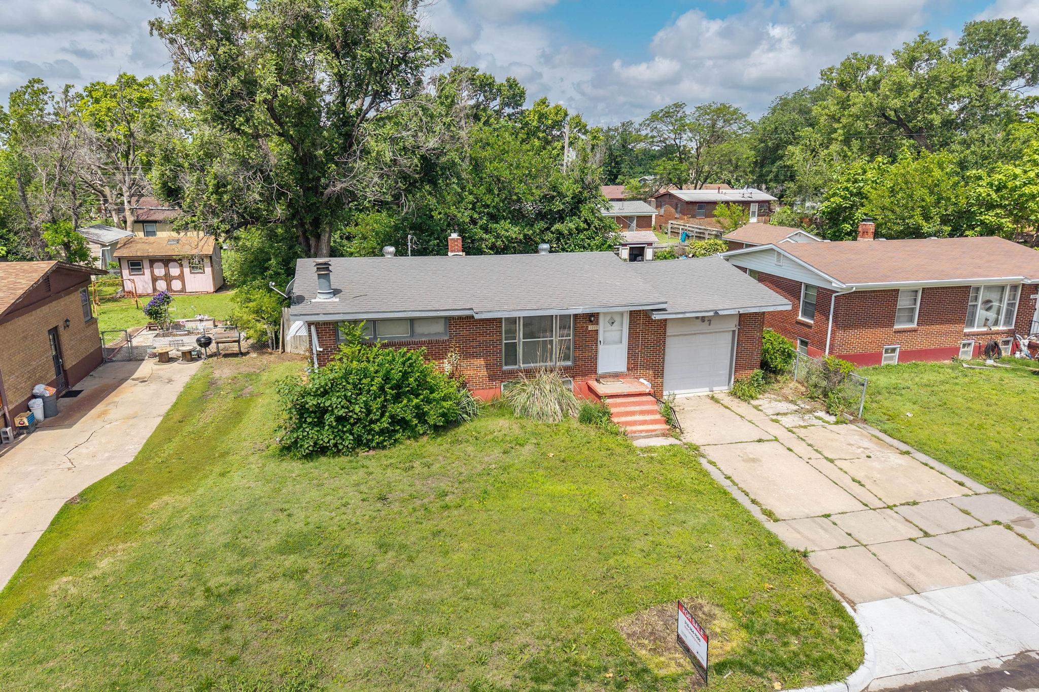 2267 S Euclid Ave, Wichita, Kansas image 2