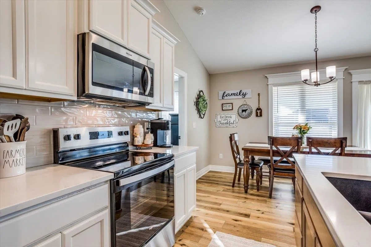 Derby, Kansas 67037, United States, 5 Bedrooms Bedrooms, ,3 BathroomsBathrooms,Residential,Pending,28830