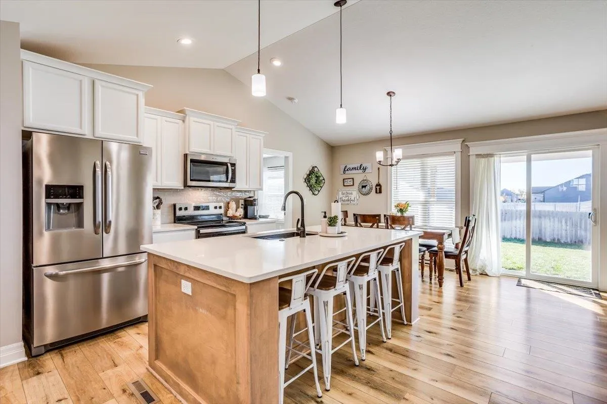 Derby, Kansas 67037, United States, 5 Bedrooms Bedrooms, ,3 BathroomsBathrooms,Residential,Pending,28830