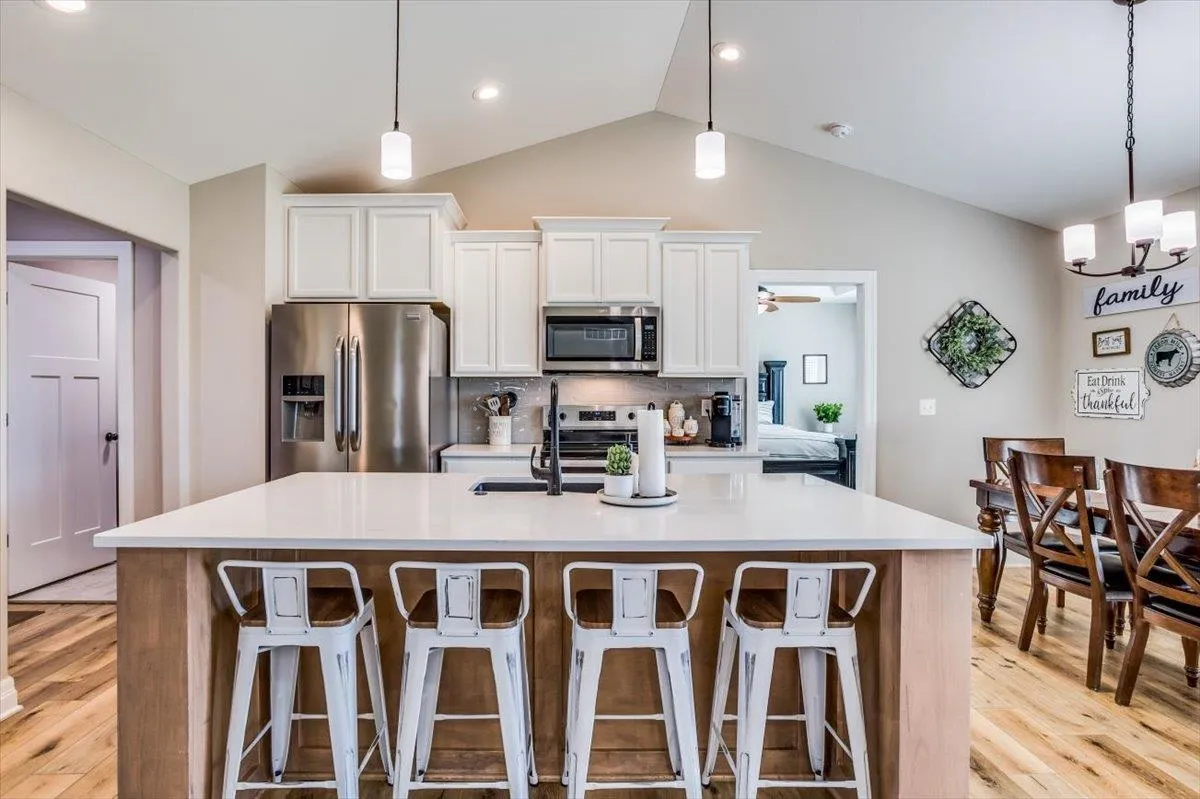 Derby, Kansas 67037, United States, 5 Bedrooms Bedrooms, ,3 BathroomsBathrooms,Residential,Pending,28830