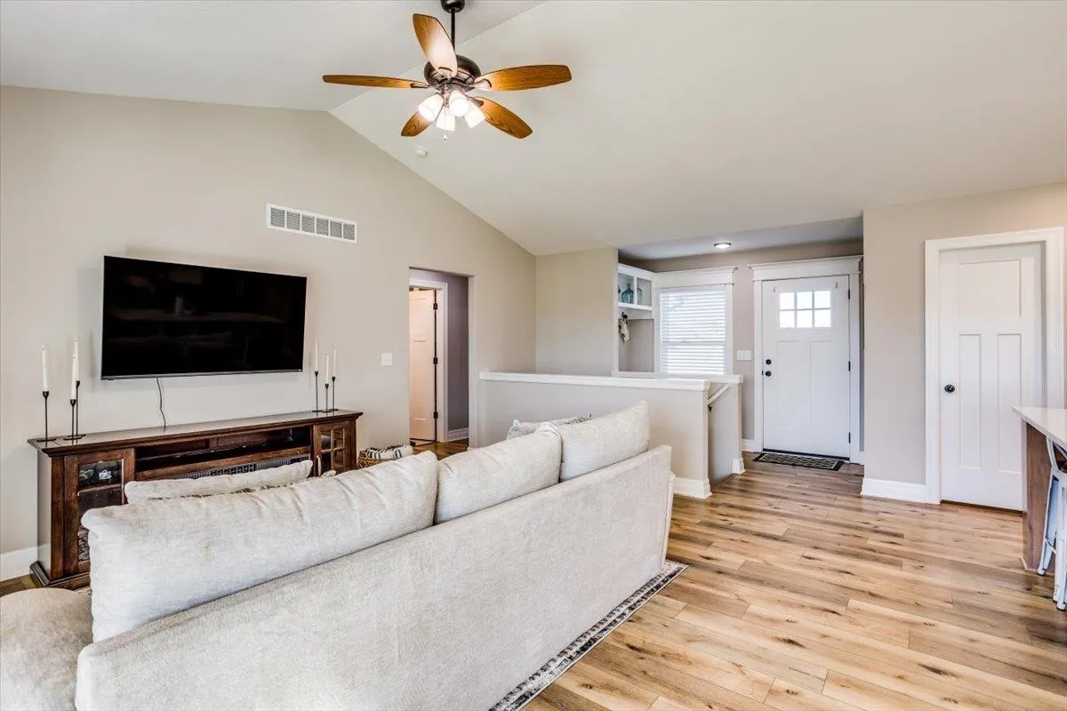 Derby, Kansas 67037, United States, 5 Bedrooms Bedrooms, ,3 BathroomsBathrooms,Residential,Pending,28830