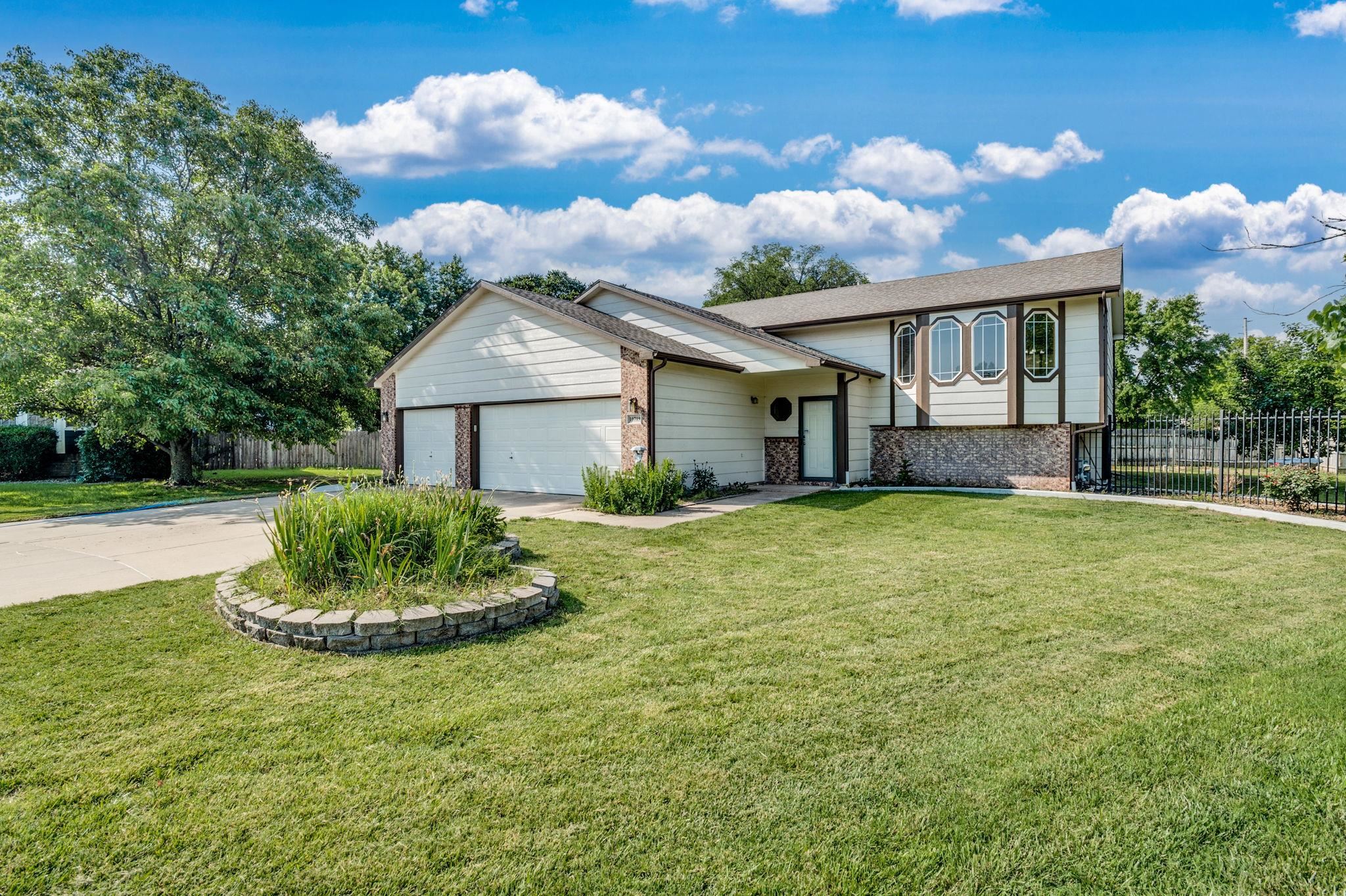 10719 W Rita Ct, Wichita, Virginia image 4