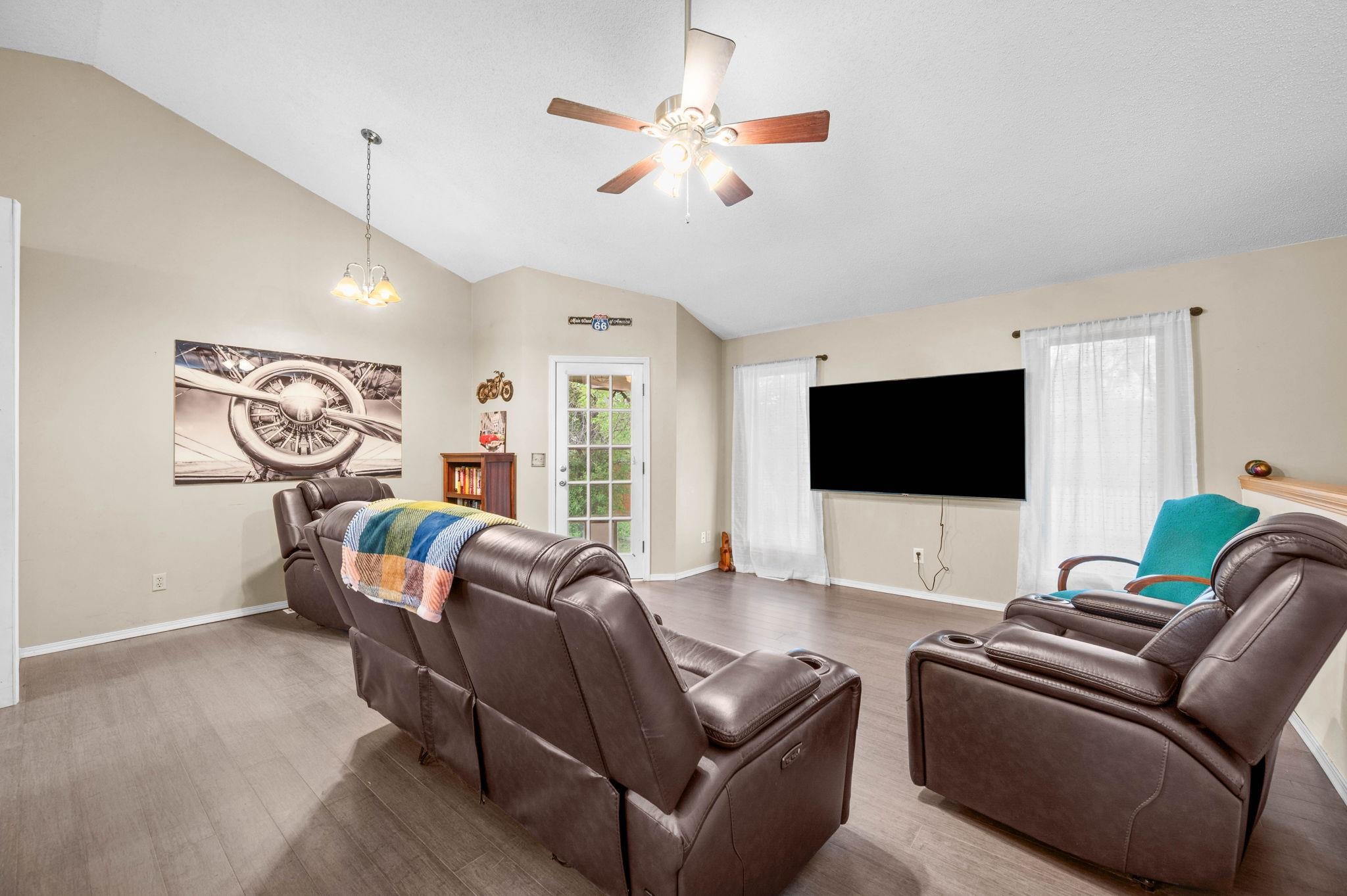 213 S Warren Ave, Rose Hill, Kansas image 6
