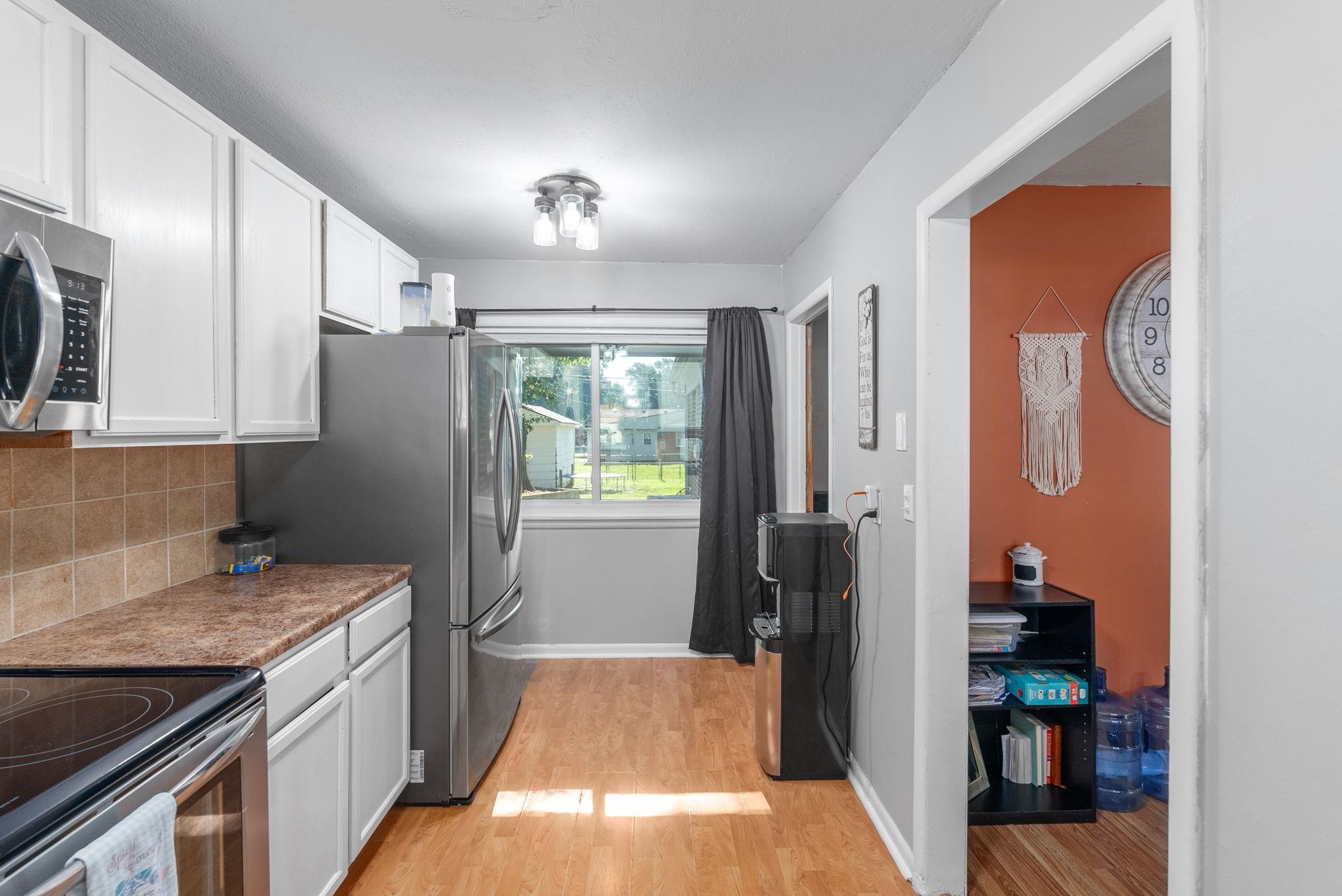 Derby, Kansas 67037, United States, 3 Bedrooms Bedrooms, ,1 BathroomBathrooms,Residential,Pending,54976