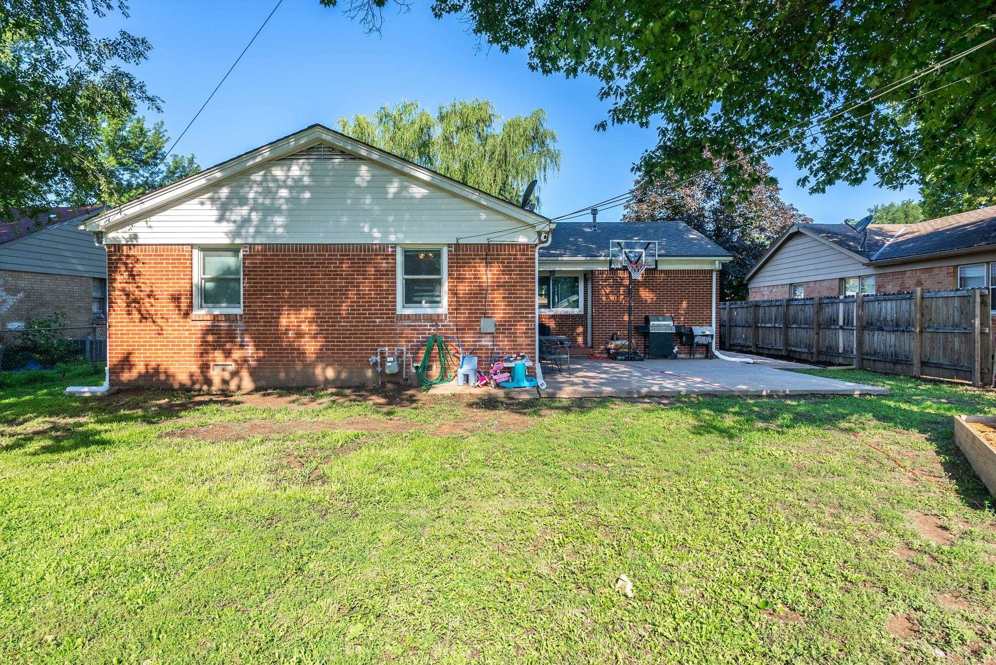 Derby, Kansas 67037, United States, 3 Bedrooms Bedrooms, ,1 BathroomBathrooms,Residential,Pending,54976