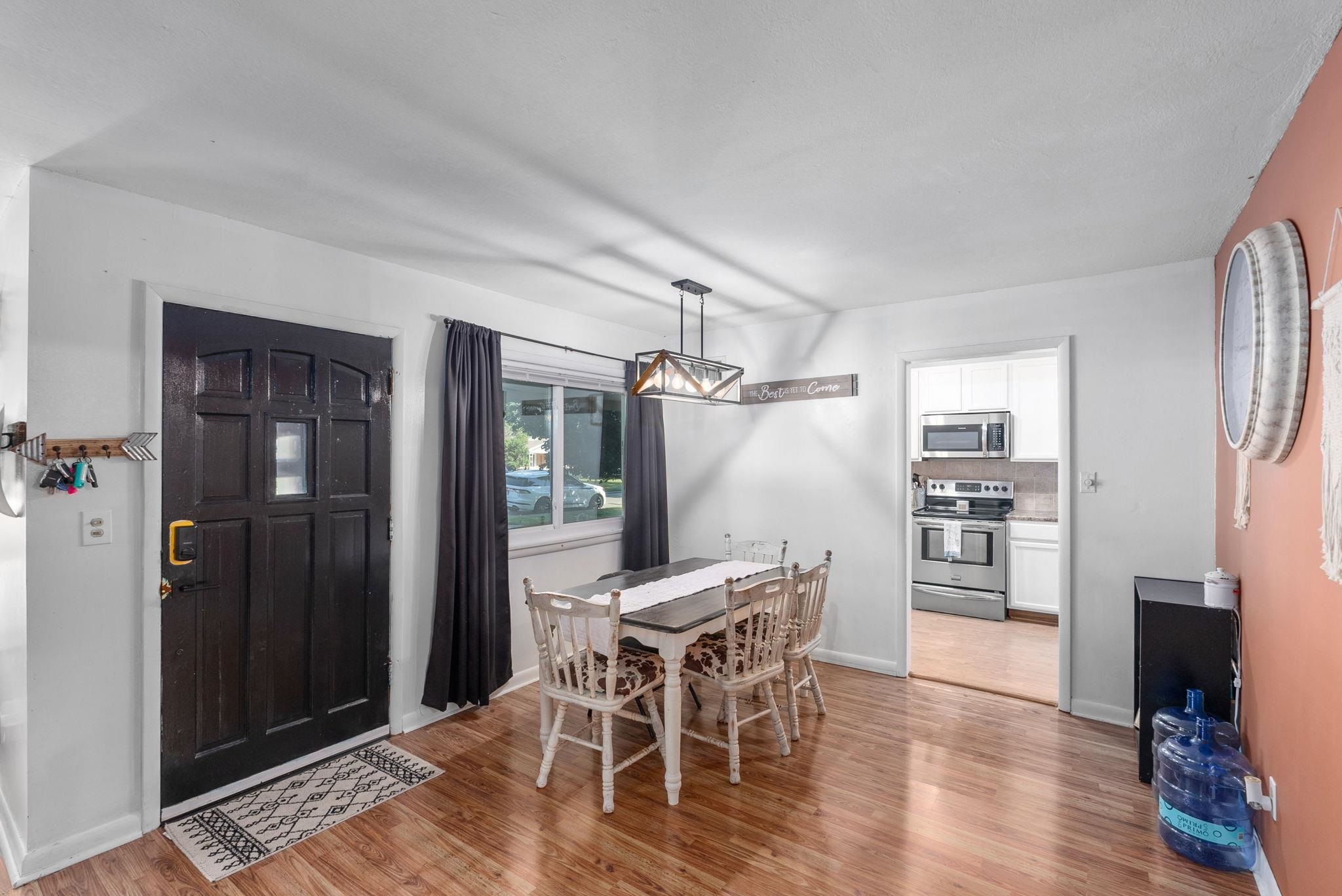 Derby, Kansas 67037, United States, 3 Bedrooms Bedrooms, ,1 BathroomBathrooms,Residential,Pending,54976