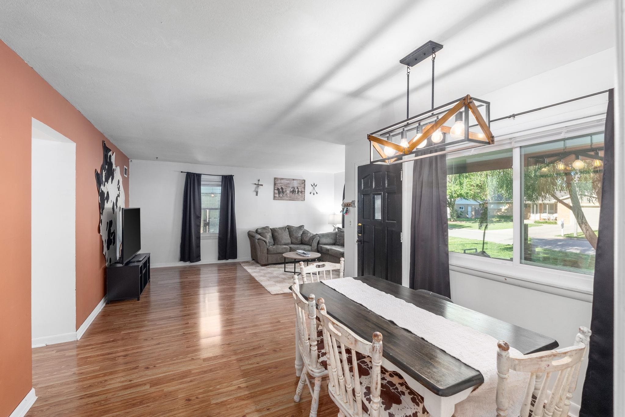 Derby, Kansas 67037, United States, 3 Bedrooms Bedrooms, ,1 BathroomBathrooms,Residential,Pending,54976