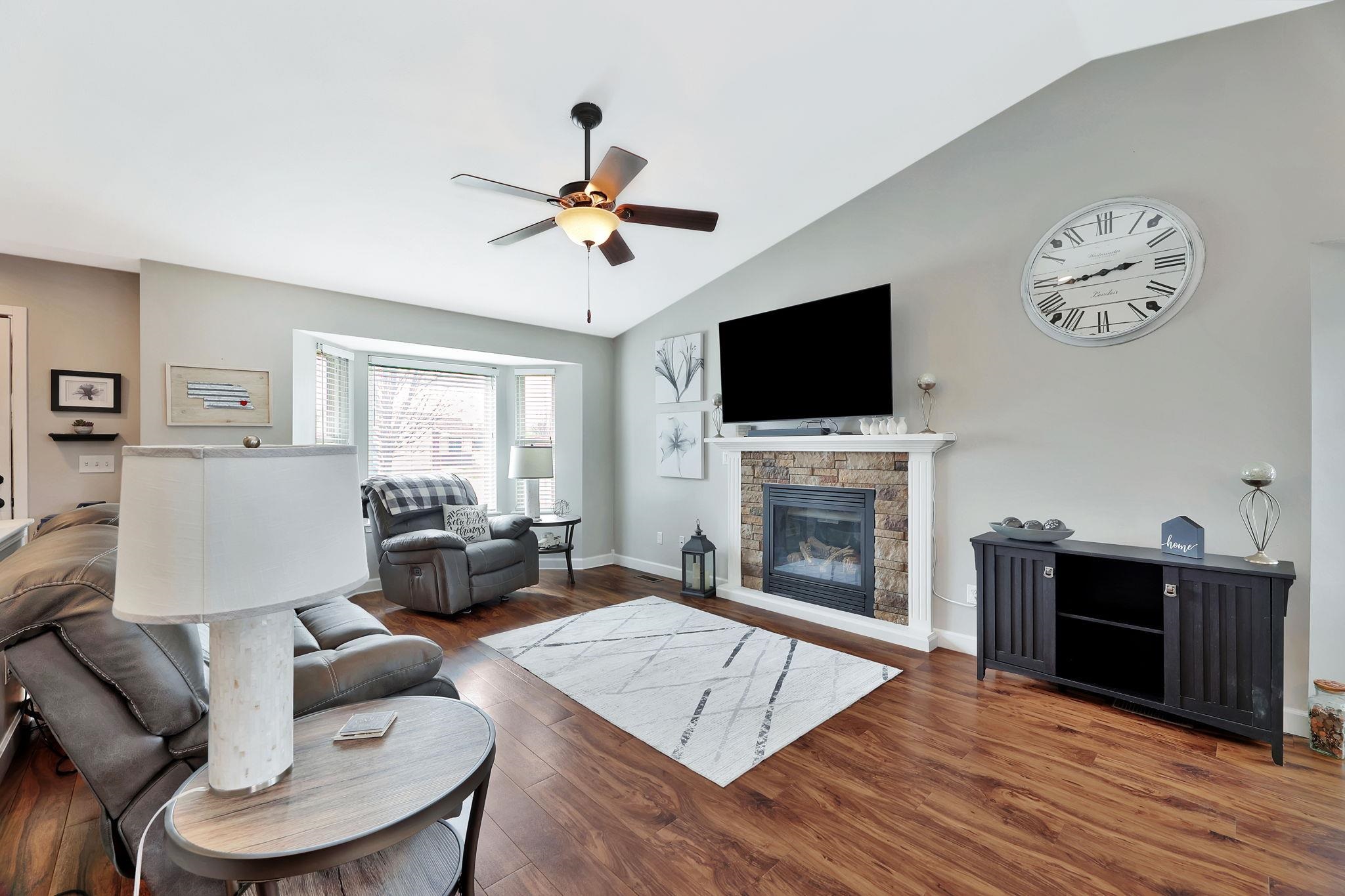 510 Clover Ln, Hesston, Kansas image 10