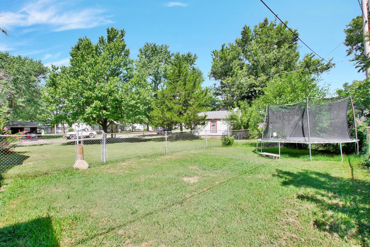 702 Maplewood Dr, El Dorado, Kansas image 24