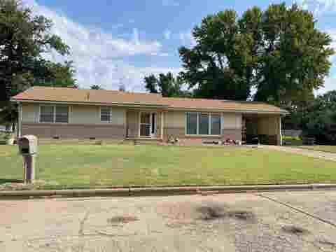 Homes For Sale - 324 S Market St<br/> Caldwell, KS 67022