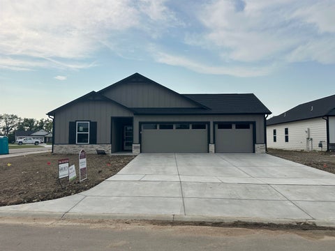 Homes For Sale - 2225 S Monticello Pl<br/> Butler County, Andover, KS 67002