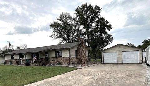Homes For Sale - 135 W 79th St. S St<br/> Haysville, KS 67060