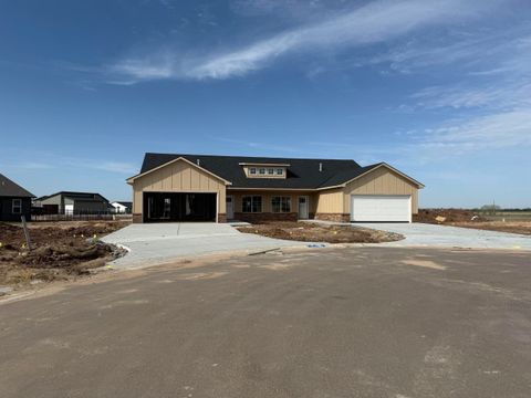 Multifamily For Sale - 466 Trails Head Ct<br/> Goddard, KS 67052