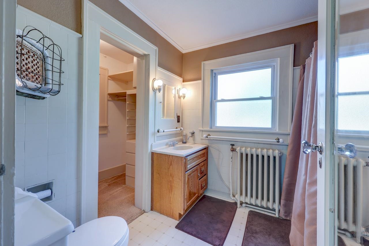 811 E 10th Ave, Winfield, Kansas image 28