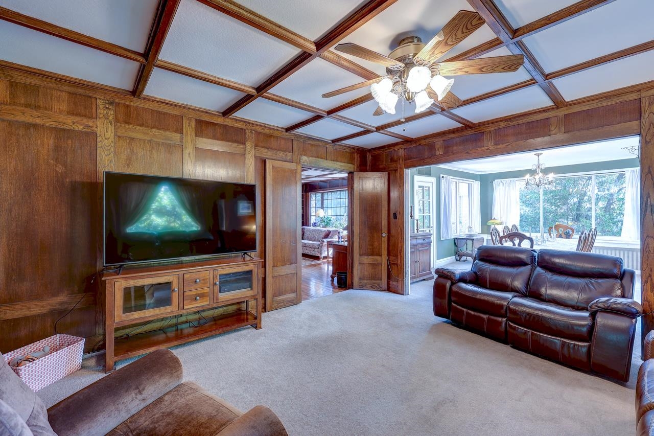 811 E 10th Ave, Winfield, Kansas image 9
