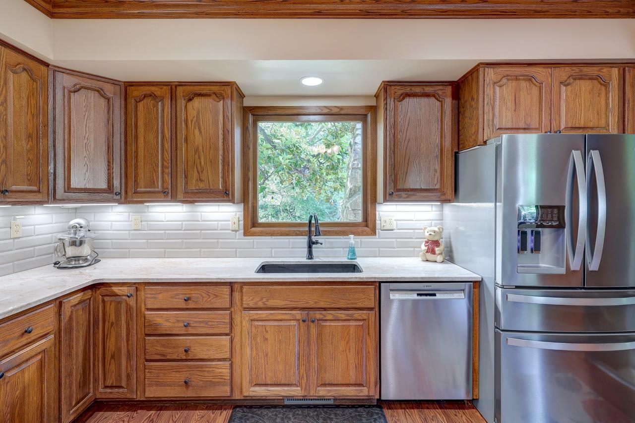 811 E 10th Ave, Winfield, Kansas image 14