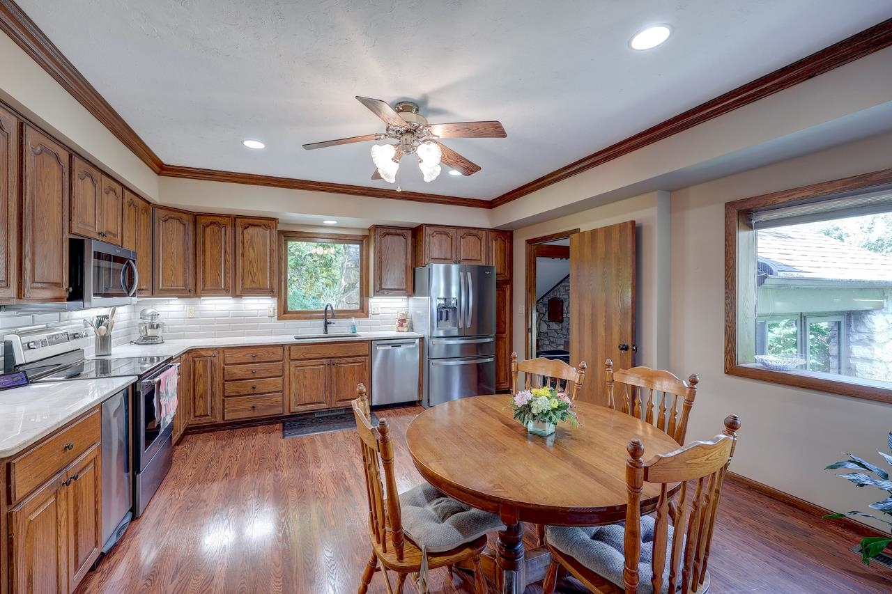 811 E 10th Ave, Winfield, Kansas image 15