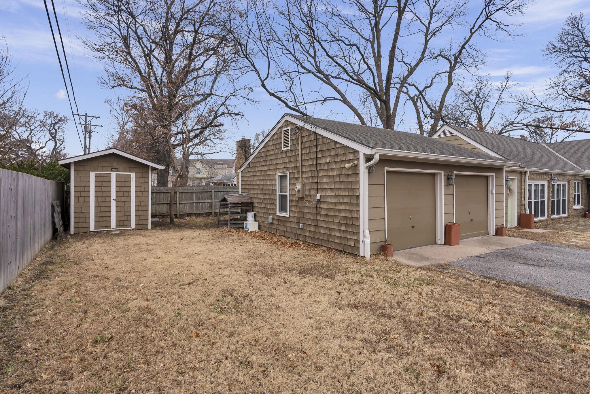 15 E Huntington Ave, Eastborough, Kansas image 25