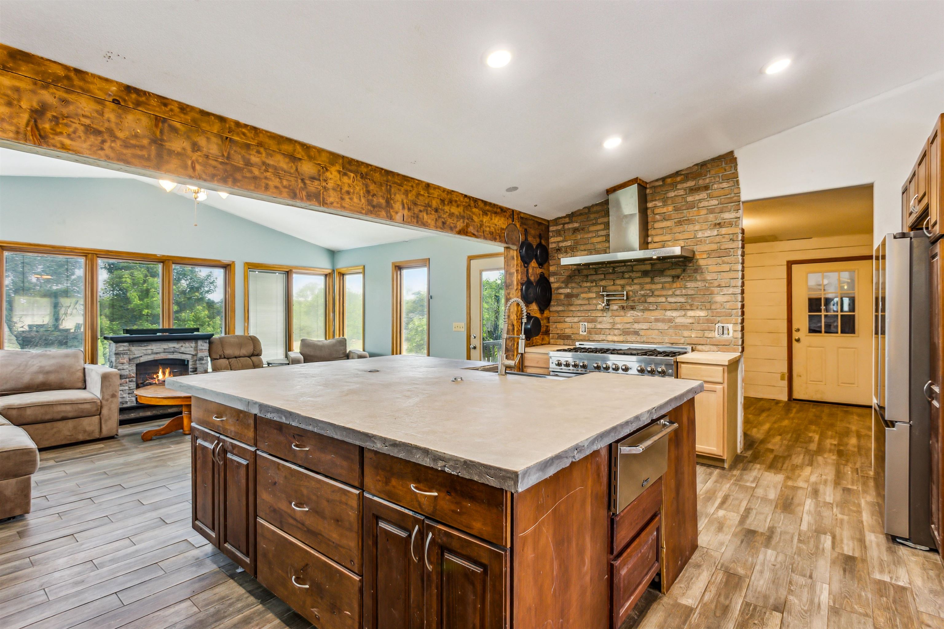6937 SW Hopkins Switch Rd, El Dorado, Kansas image 11
