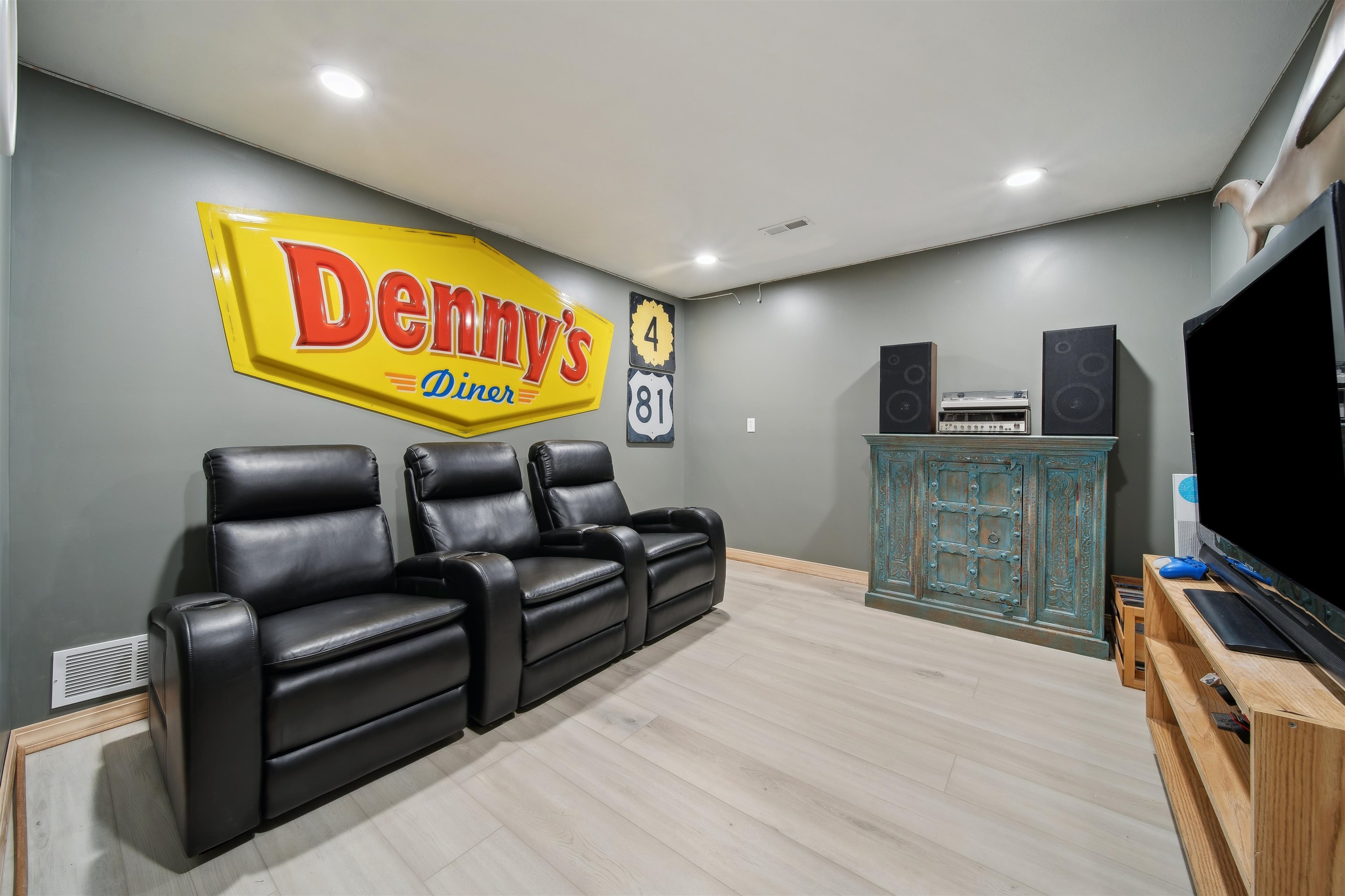 3127 N Lakecrest Cir, Wichita, Kansas image 26