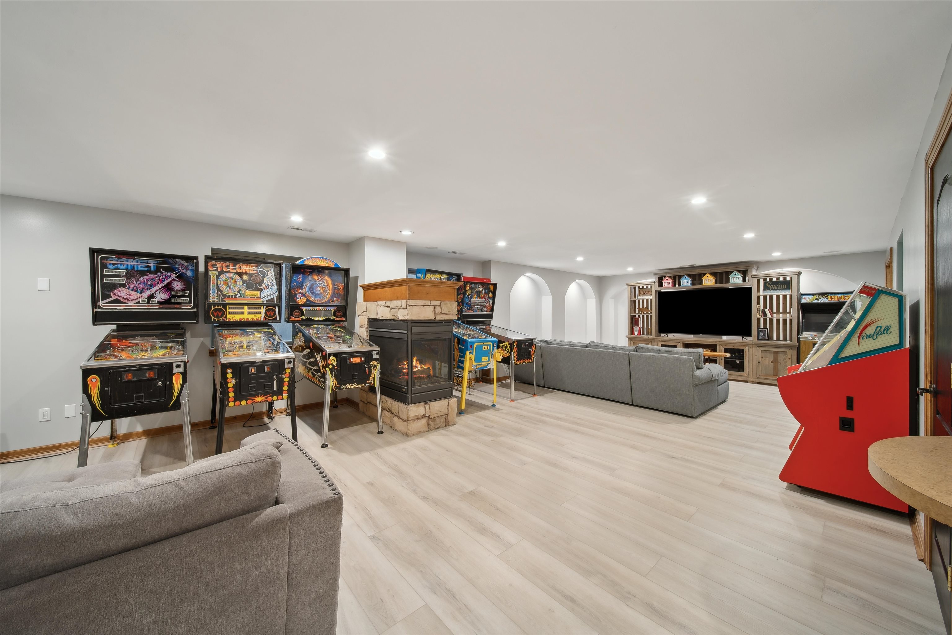 3127 N Lakecrest Cir, Wichita, Kansas image 23