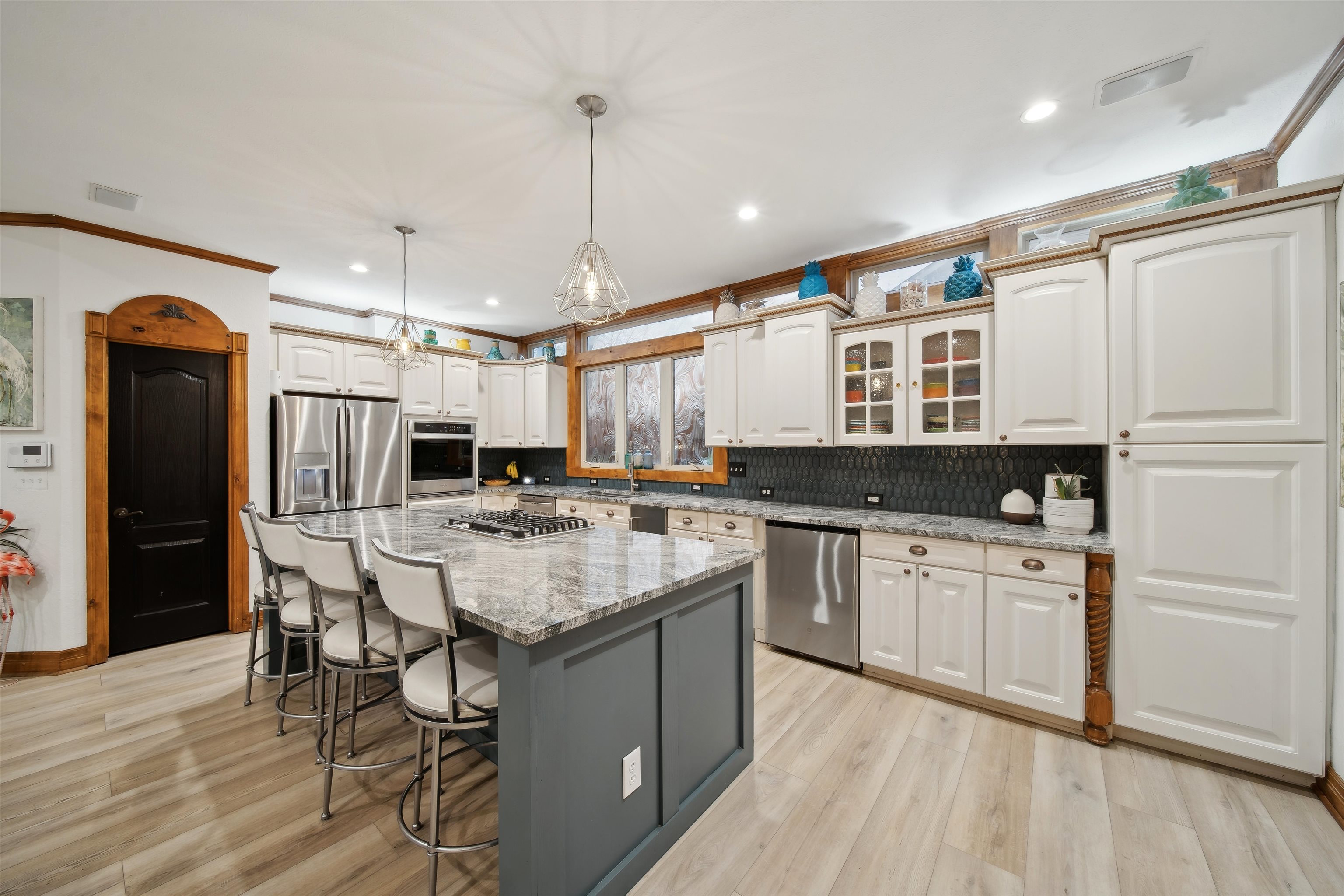 3127 N Lakecrest Cir, Wichita, Kansas image 9