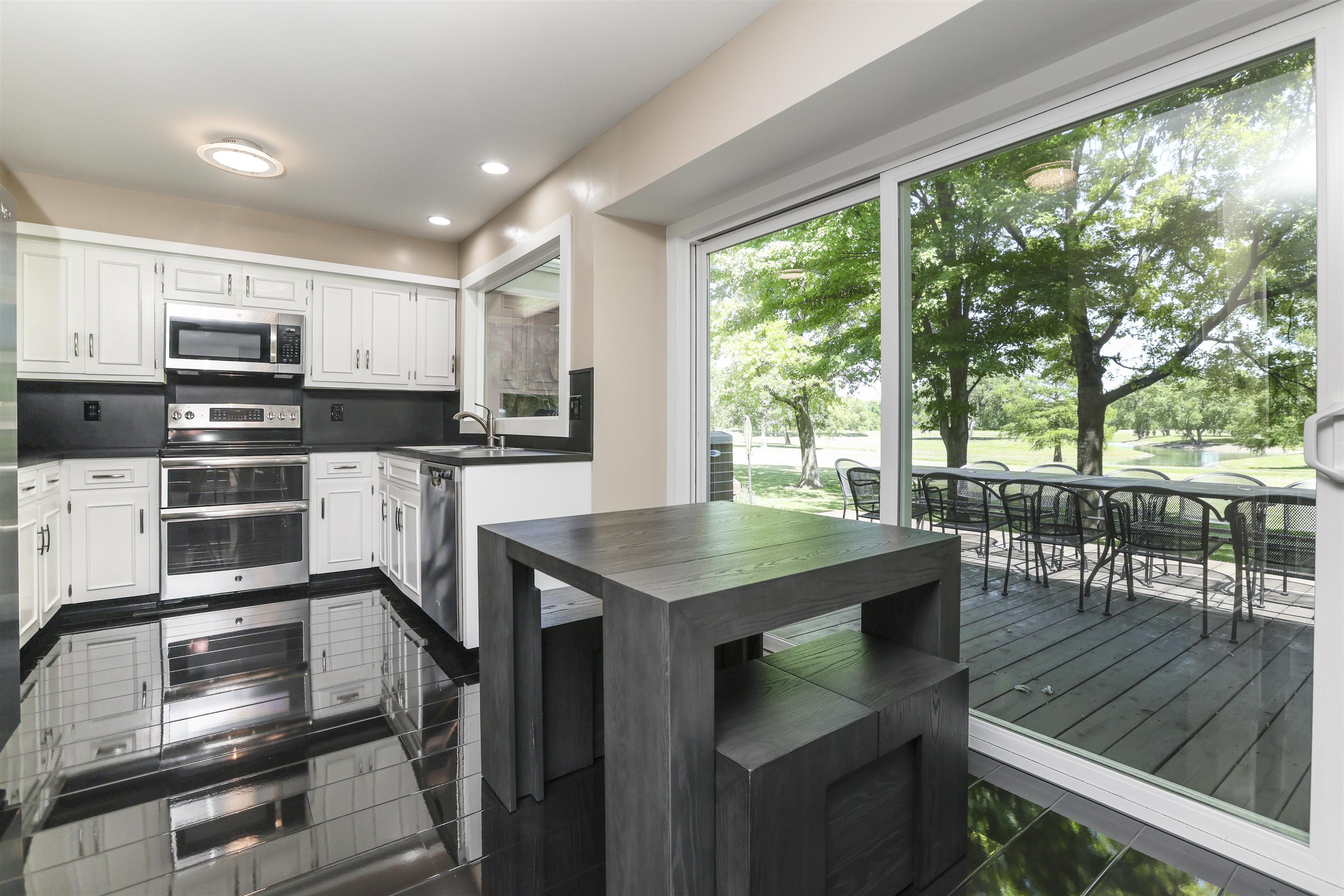 100 S Maize Rd Apt 14 Rd, Wichita, Virginia image 13