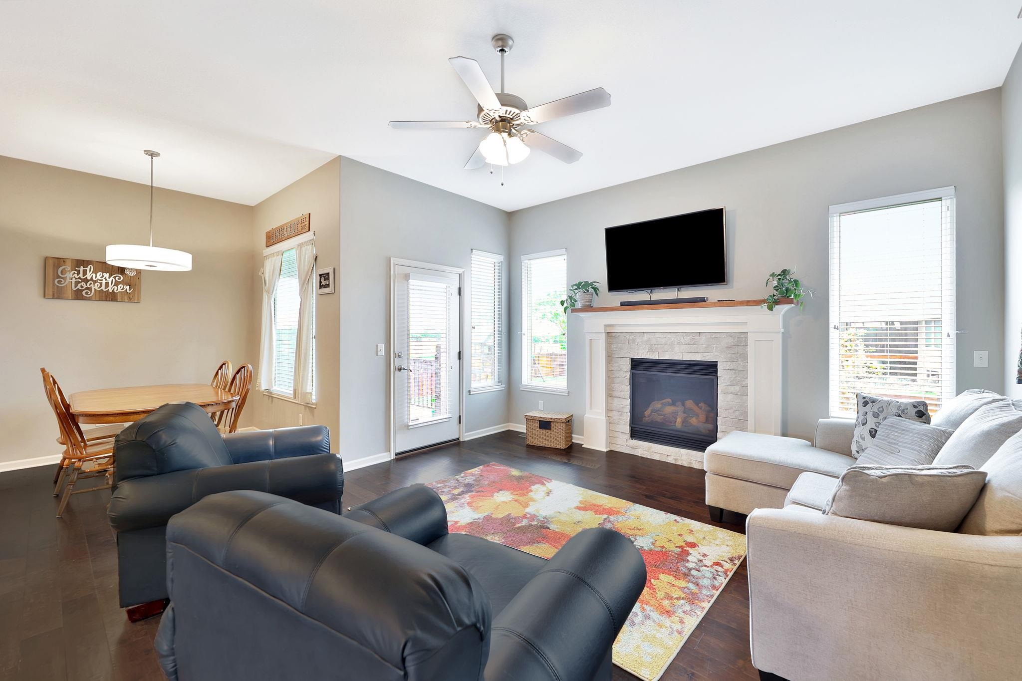 1240 N Countrywalk Ct, Rose Hill, Kansas image 9