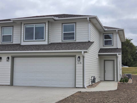 Multifamily For Sale - 1235 Lindbergh Ln<br/> Salina, KS 67401