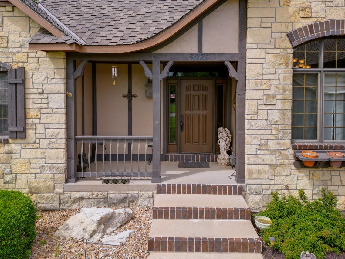 3021 Yaeger Drive, Winfield, Kansas image 2