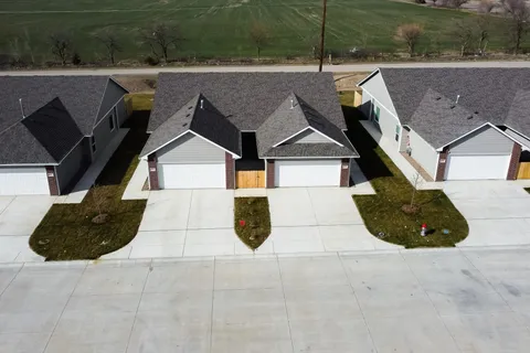 5401 Colburn Ct E St, Bel Aire, KS MLS: 651740
