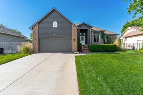 Homes For Sale - 9711 W Bella Vista<br/> Sedgwick County, Wichita, KS 67212
