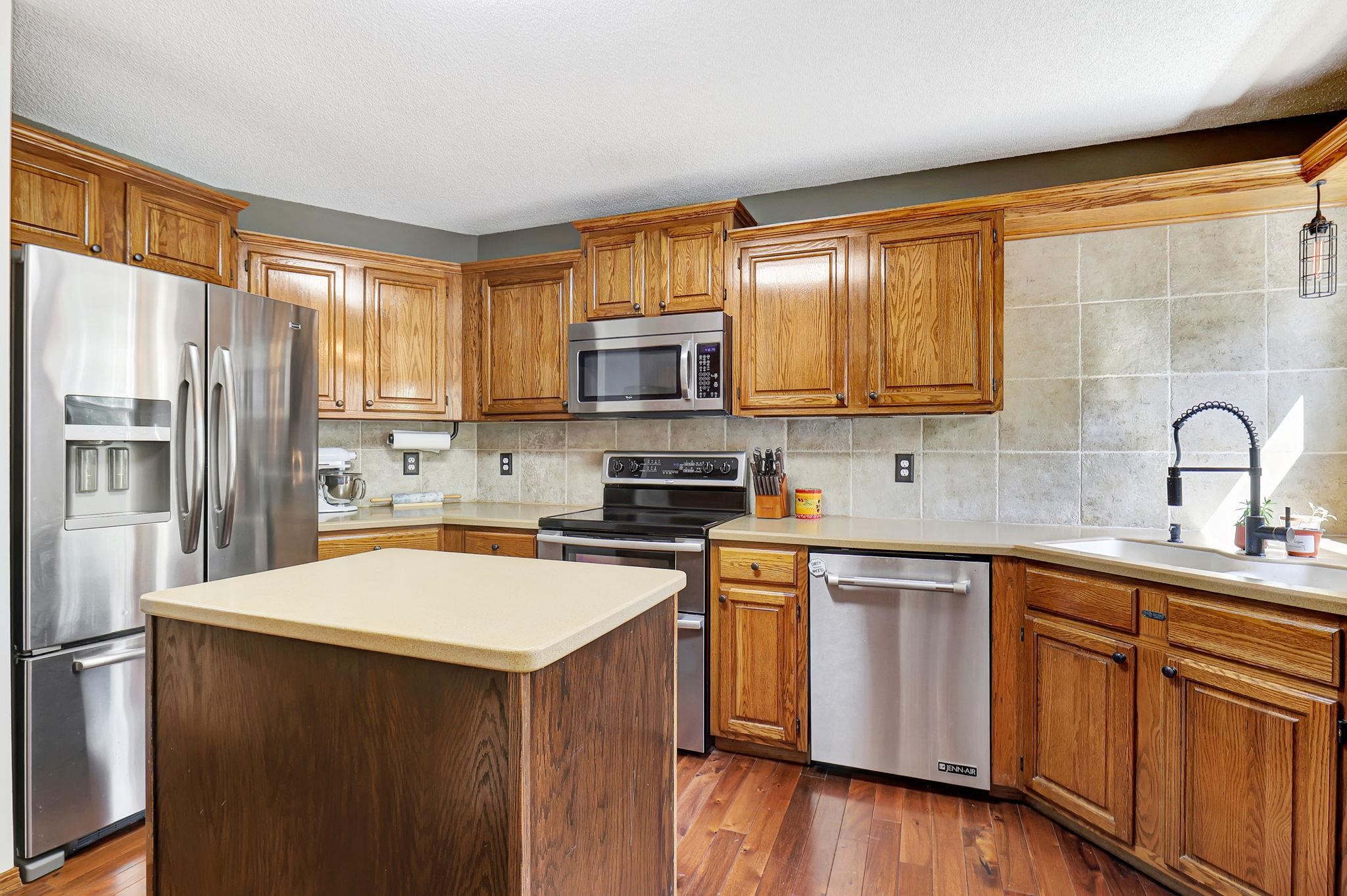 1630 N Pine Grove St, Wichita, Kansas image 7