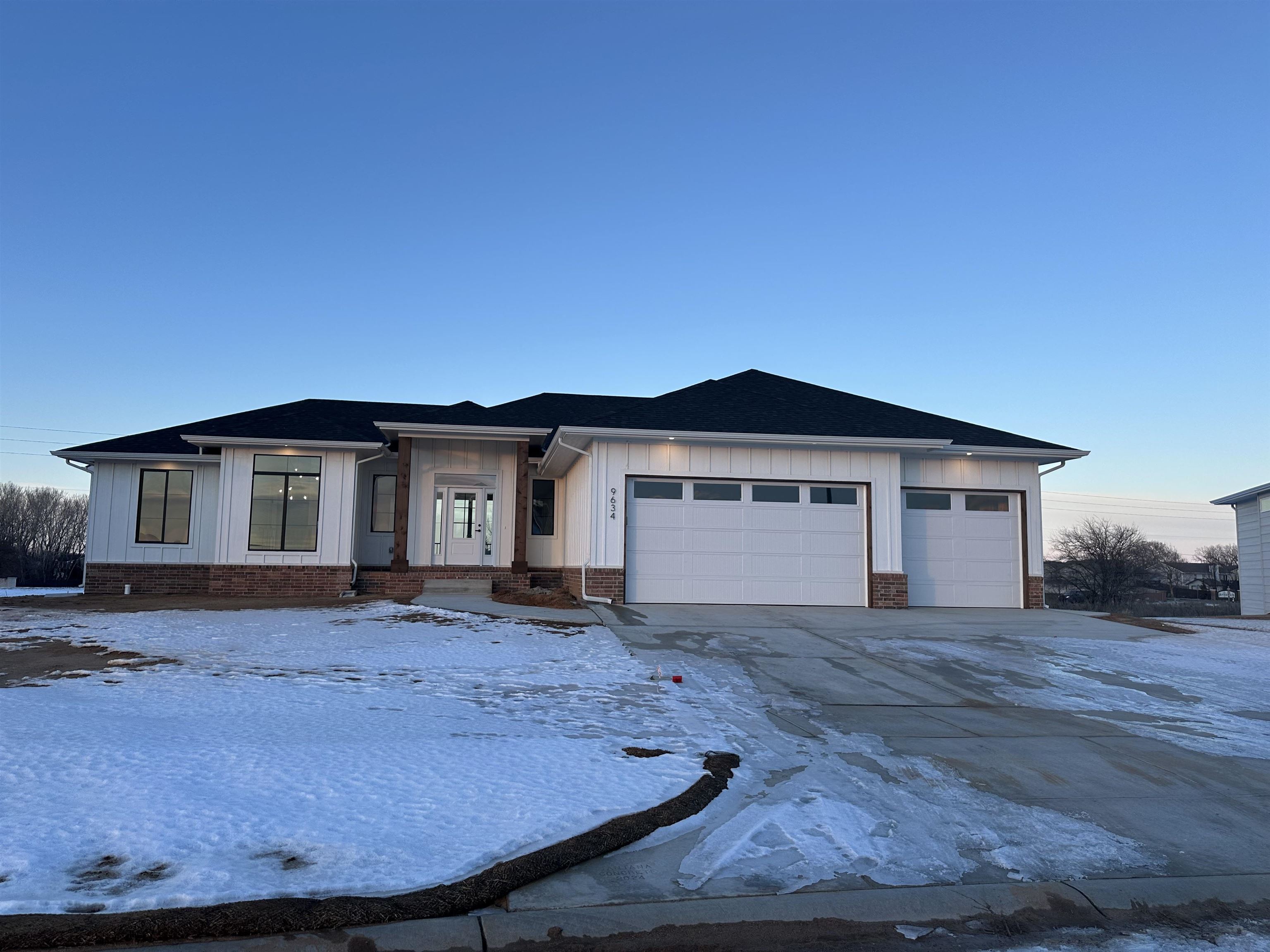 9634 W Cedar Lane, Maize, Kansas image 1