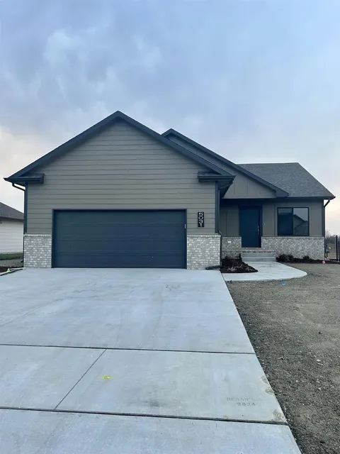 5031 N Highland St, Bel Aire, KS MLS: 648826