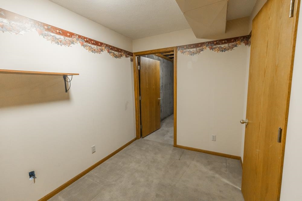 814 Post Oak Ln, Salina, Kansas image 9