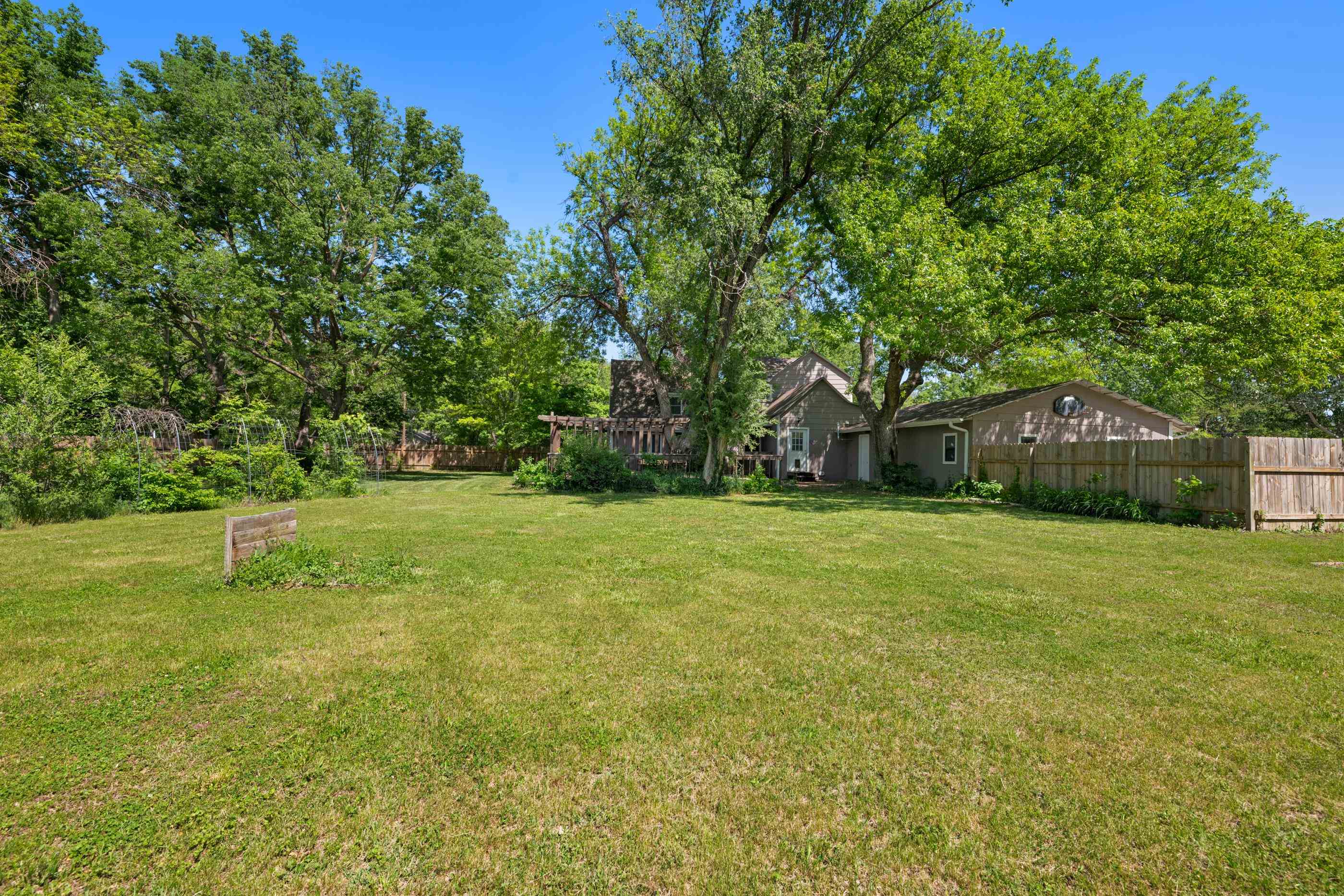 401 Walnut St, Marion, Kansas image 29