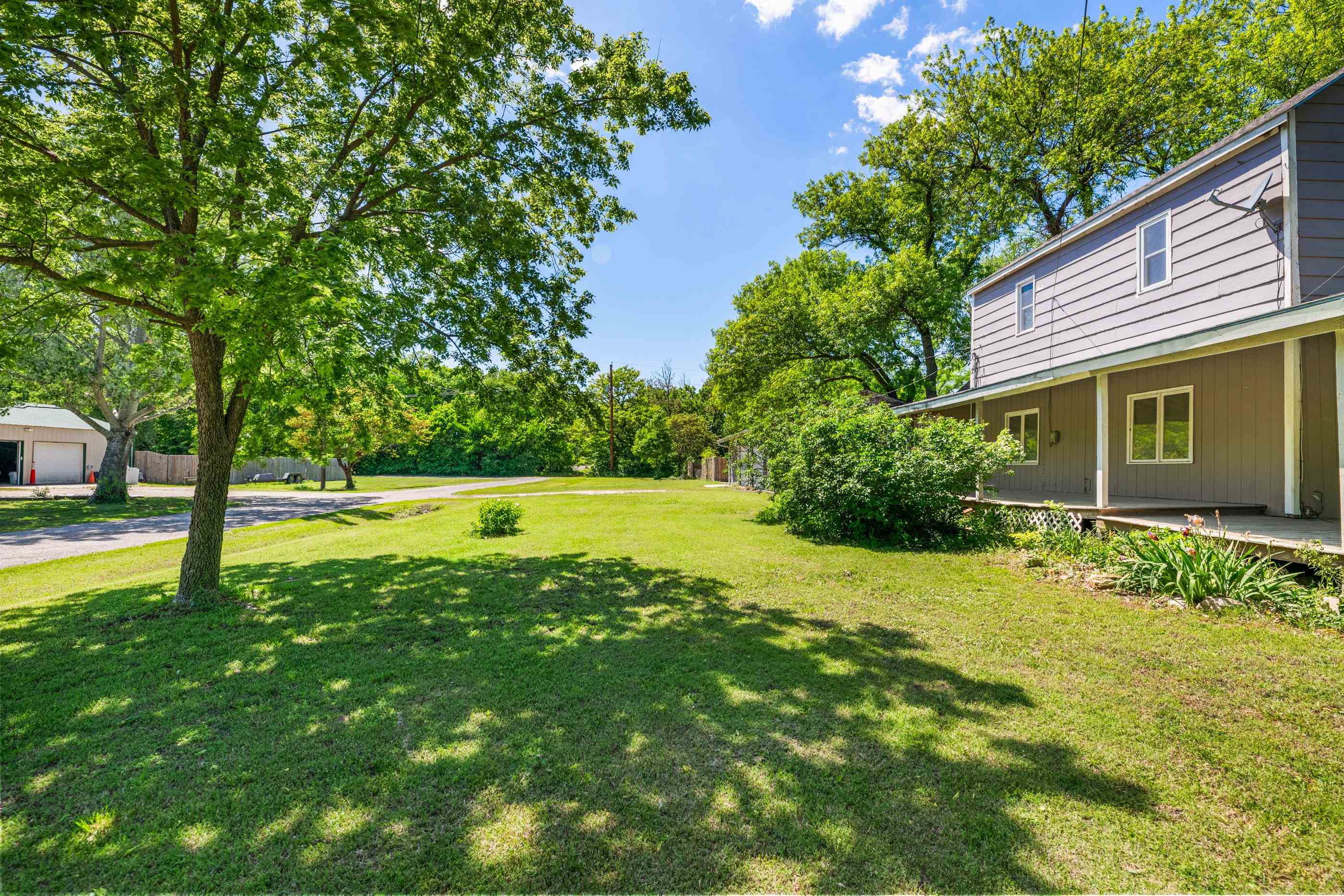 401 Walnut St, Marion, Kansas image 2