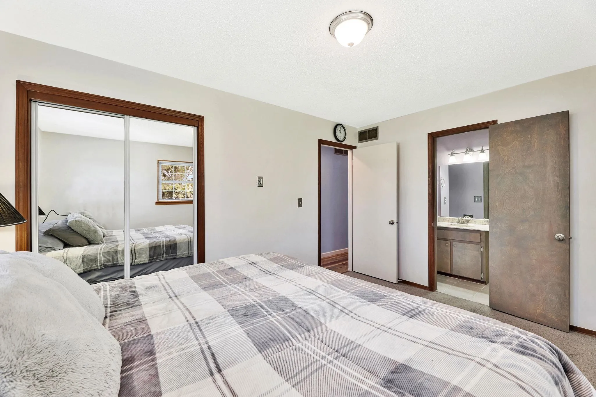 Peck, Kansas 67120, United States, 4 Bedrooms Bedrooms, ,2 BathroomsBathrooms,Residential,Pending,44460