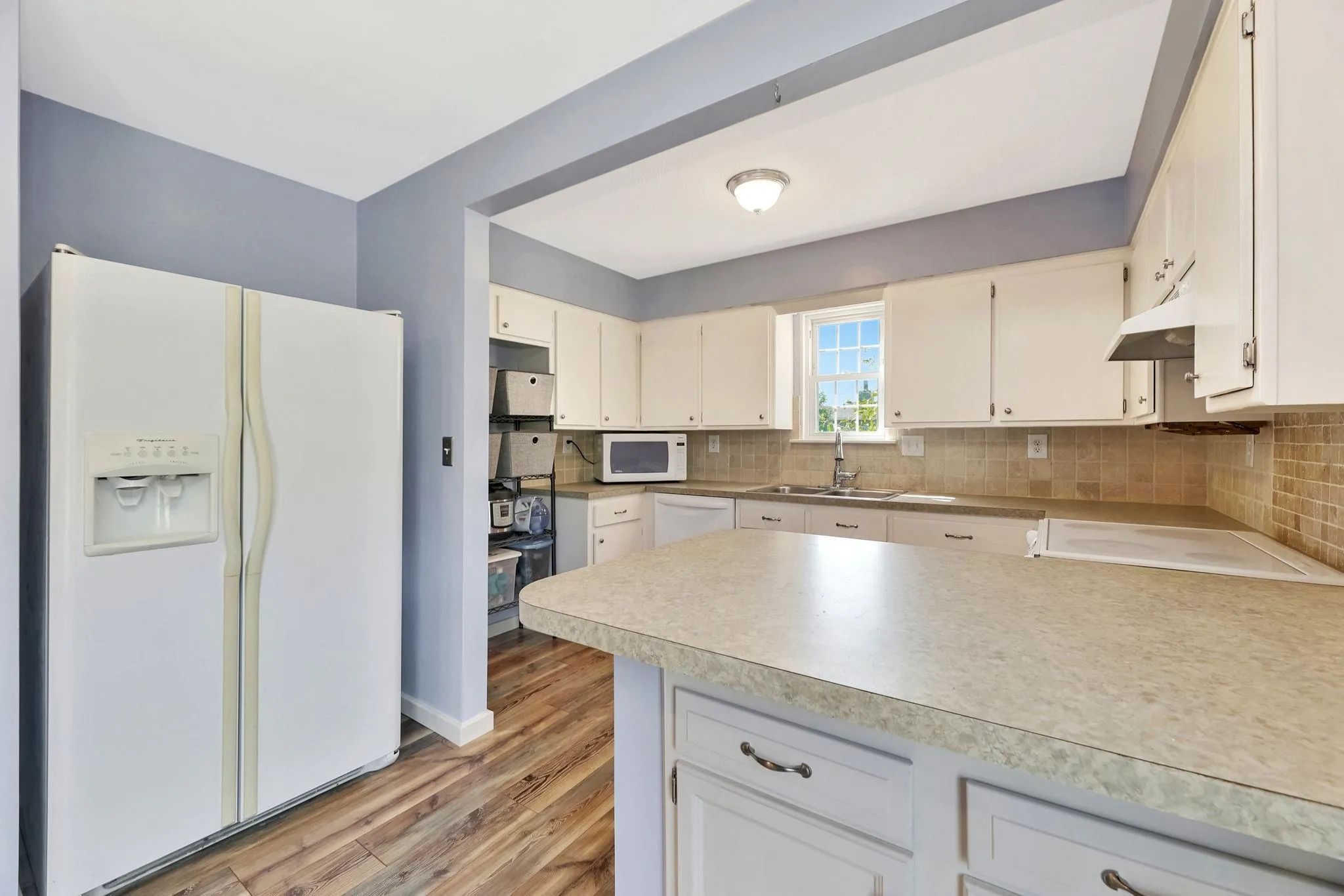 Peck, Kansas 67120, United States, 4 Bedrooms Bedrooms, ,2 BathroomsBathrooms,Residential,Pending,44460