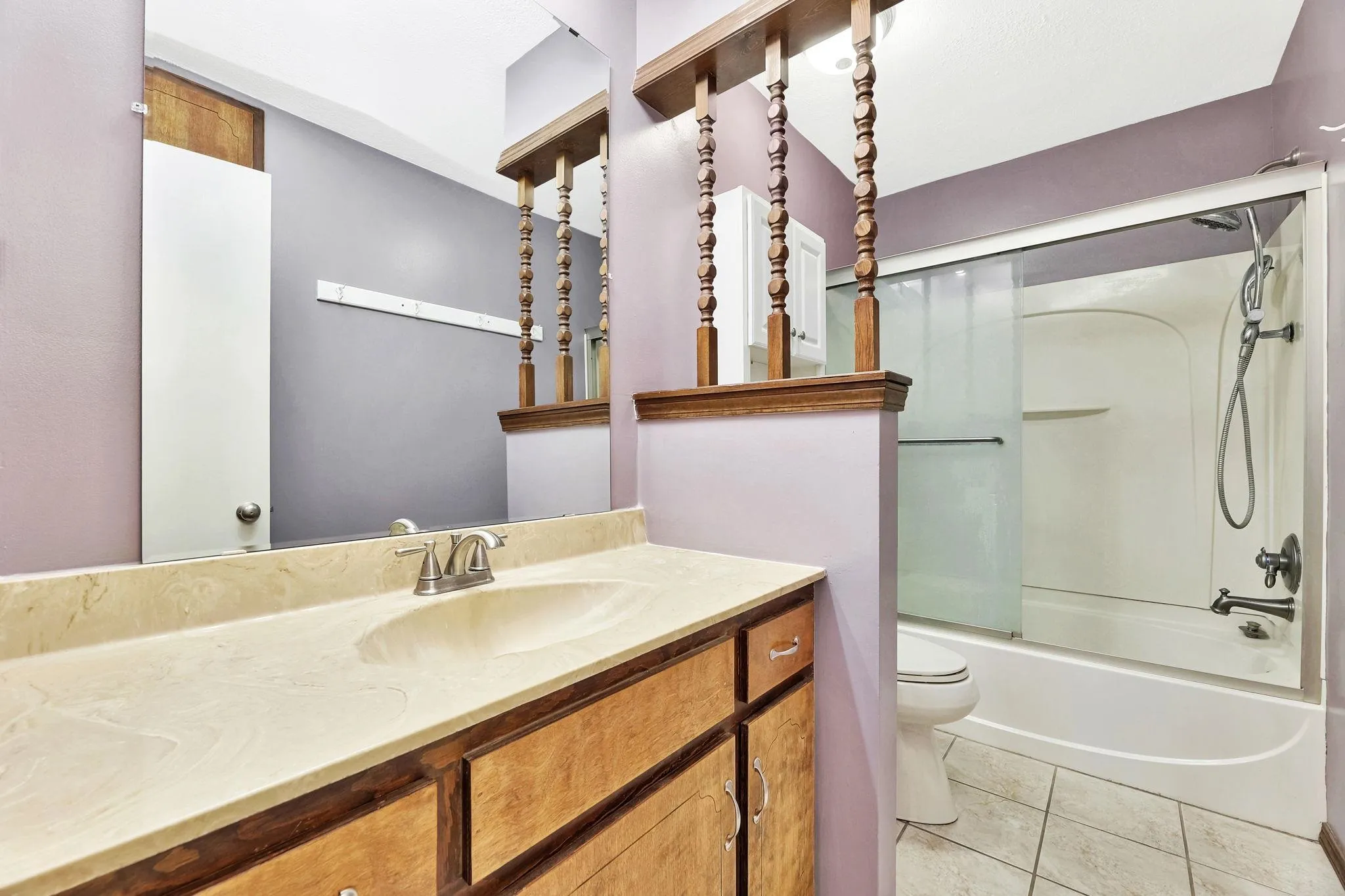 Peck, Kansas 67120, United States, 4 Bedrooms Bedrooms, ,2 BathroomsBathrooms,Residential,Pending,44460