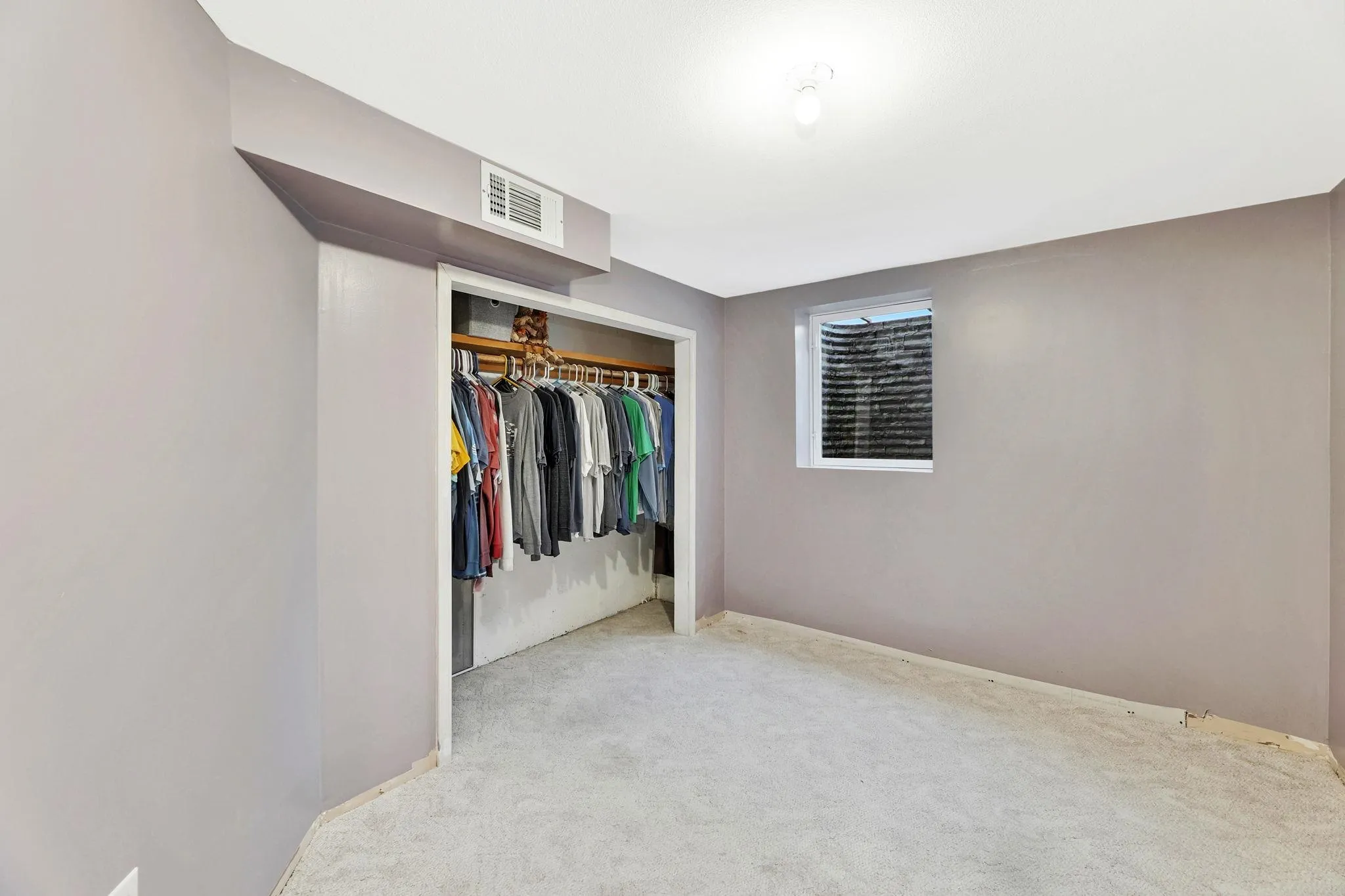 Peck, Kansas 67120, United States, 4 Bedrooms Bedrooms, ,2 BathroomsBathrooms,Residential,Pending,44460