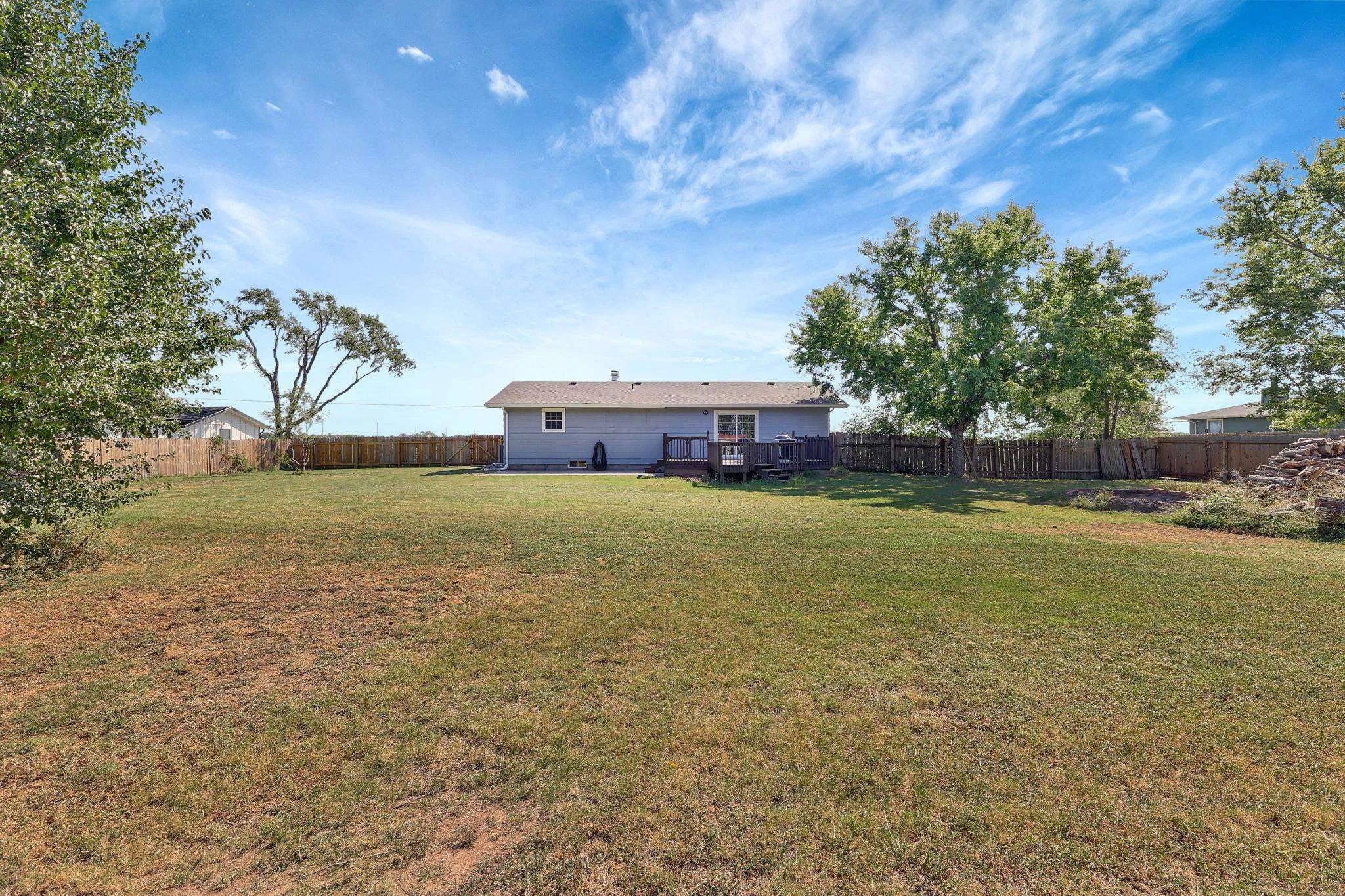 Peck, Kansas 67120, United States, 4 Bedrooms Bedrooms, ,2 BathroomsBathrooms,Residential,Pending,44460