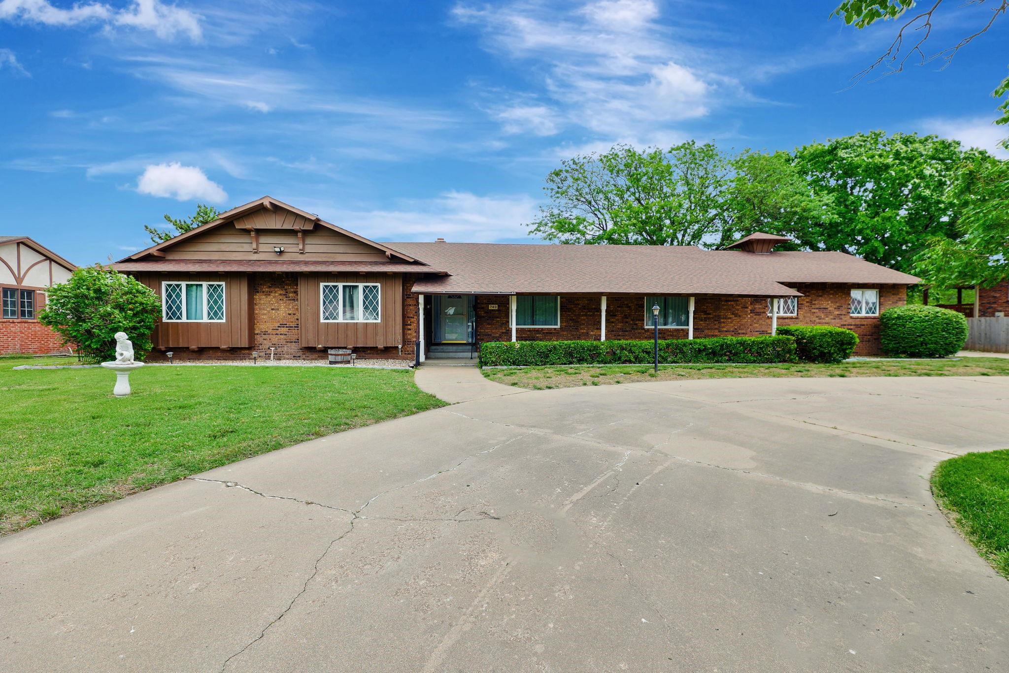 740 Fairway Ct, Augusta, Kansas image 3