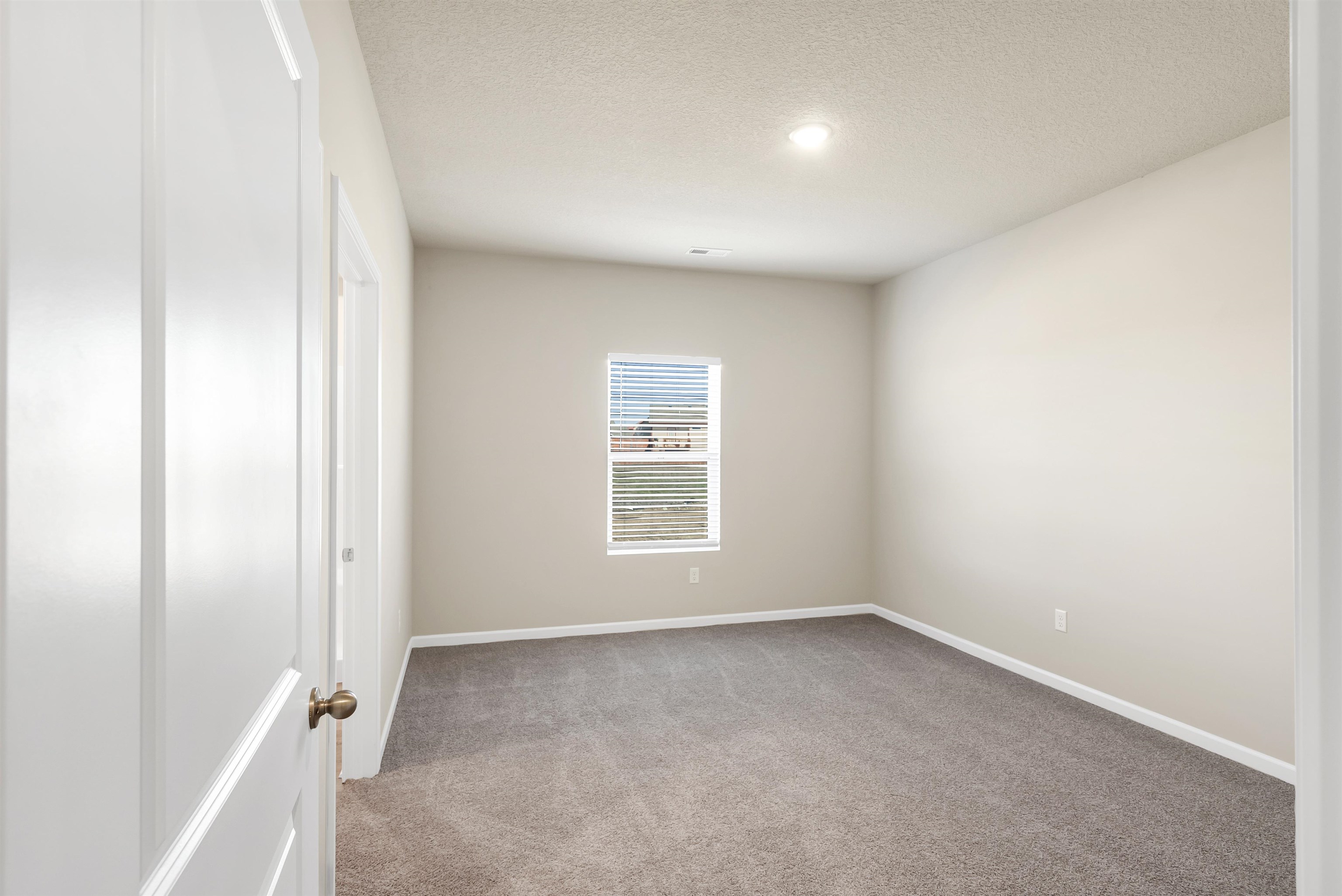 2852 S Maize Ct, Wichita, Kansas image 3